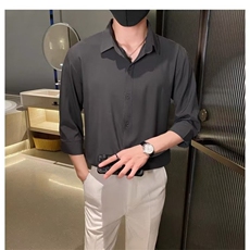 深灰色