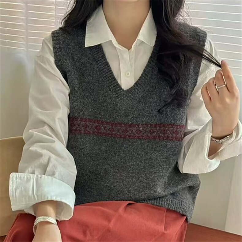2025年秋季新款百搭女士V领加厚保暖羊毛衫,女装羊毛衫,新胜羊绒