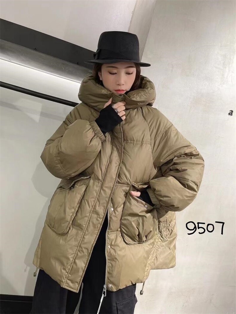 冬季新款休闲款羽绒服，女装羽绒服，初唯