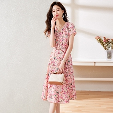 2023夏季新款V领甜美淑女小清新减龄连衣裙，女装连衣裙，岚衣(原川流布茜）