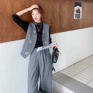 秋季阔腿裤马甲时尚两件套女图片