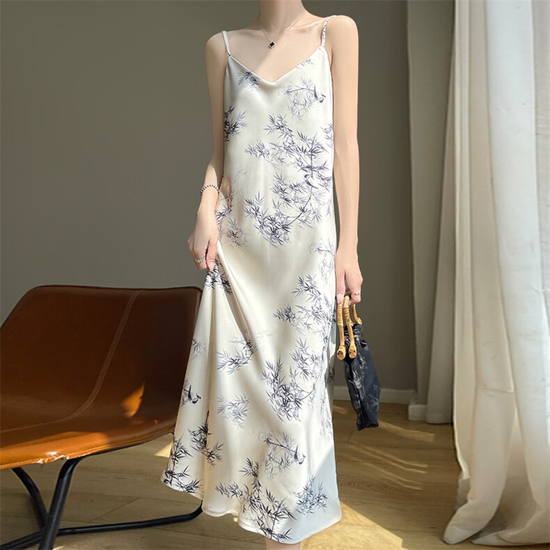 新中式水墨竹林吊带连衣裙女2024新款夏季雅致复古禅意碎花长裙子,女装连衣裙,佳绒高端店