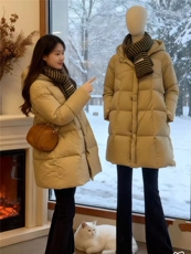 云朵泡芙羽绒服女2025冬季新款高级小个子韩系保暖白鸭绒外套，女装羽绒服，依恋蒂丝