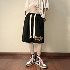 黑色