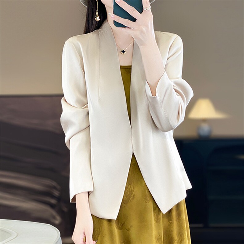 休闲时尚西服女士秋季气质修身小个子短款醋酸白色小西装外套,女装西装,佳绒高端店