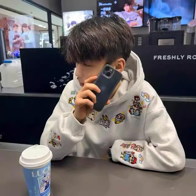 刺绣卡通小新连帽纽扣卫衣秋冬男女款宽松百搭情侣外套~Y323,女装短外套,星座601-1