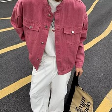 粉红色