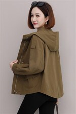 短款风衣女2025年春秋新款韩版连帽宽松时尚夹克小个子休闲短外套，女装风衣，依万里