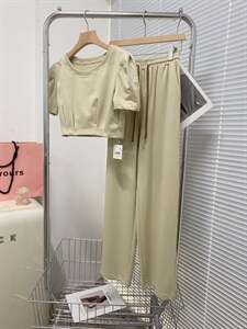 休闲可甜可盐套装图片