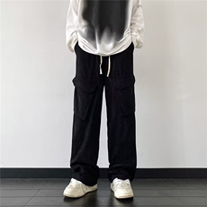黑色