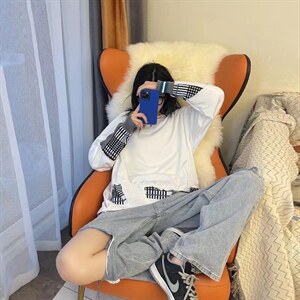黑色