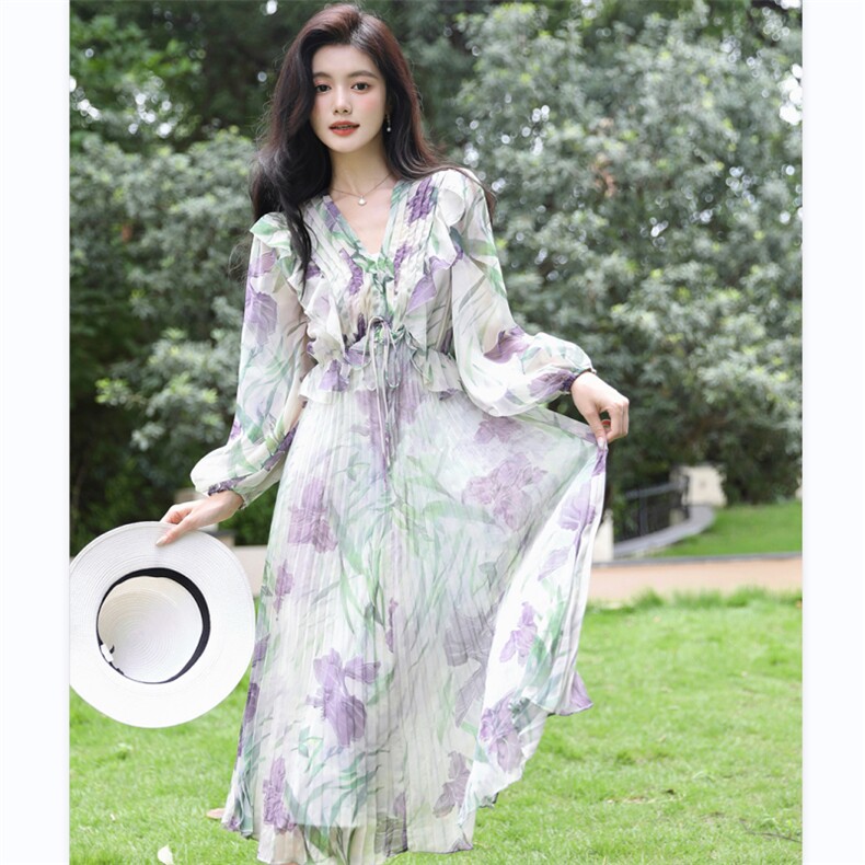 百褶裙中长款温柔风仙气碎花连衣裙别致独特裙子，女装连衣裙，美吧服饰