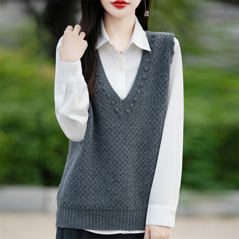 时尚V领无袖针织马甲女秋冬季新款显瘦百搭背心外套,女装马甲,邦太羊绒