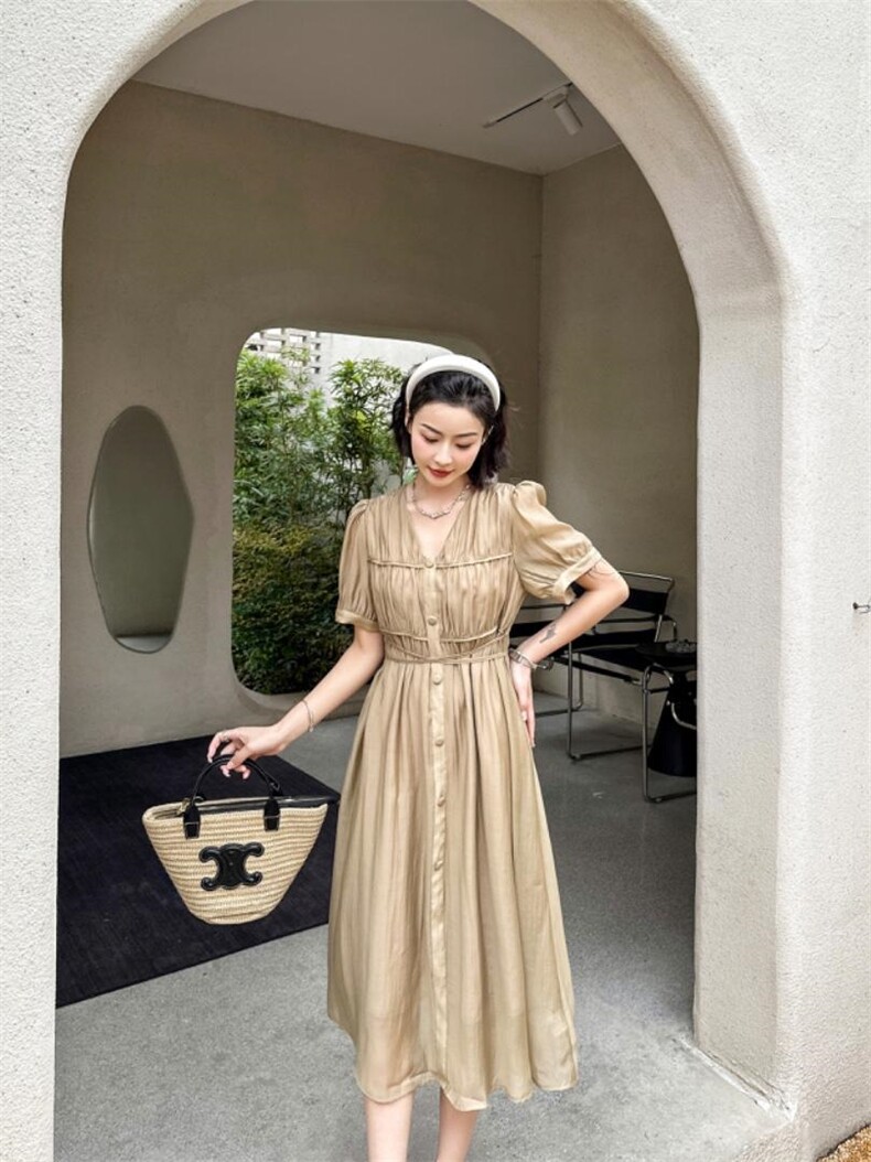 现货新品连衣裙77%空气面料手感柔软透气，女装连衣裙，荷塘月色