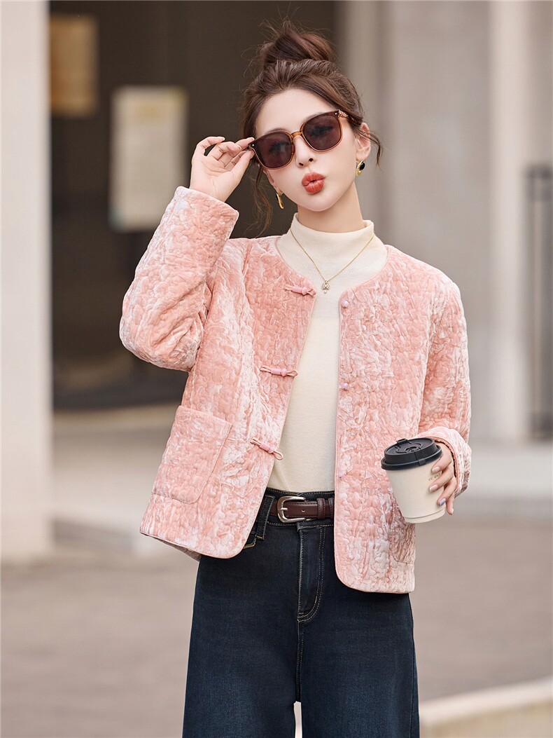 现货2025新新中式羽绒服女短款款冬复古盘扣白鸭绒外套,女装羽绒服,仟媚宠