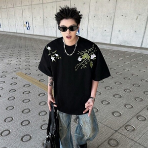 万针全刺绣工艺抖音得物高品质260克重磅纯棉双纱美式高街短袖T恤图片
