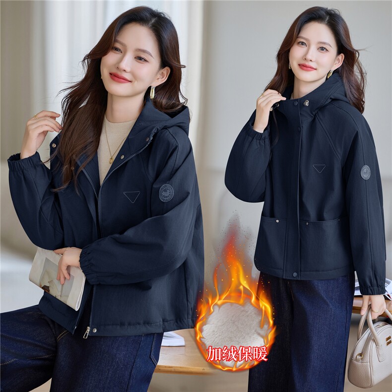 现货!2025年冬季时尚休闲连帽刺绣加绒加厚女外套,女装棉衣/棉服,依恋蒂丝