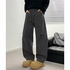 深灰色