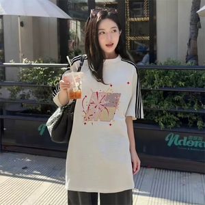 抖音得物品质二开240克宽松纯棉美式潮牌印花三条杠中性风短袖T恤图片