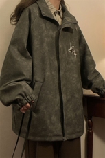 中性风PU皮复古做旧可拆卸四芒星胸针设计夹克男JK77757P90控128，男装夹克，星座227-7