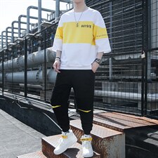 白色
