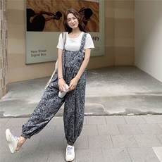 休闲气质灰色印花背带裤女夏2025新款松弛感穿搭连体裤爆款高级感，女装套装/套裙，2C259