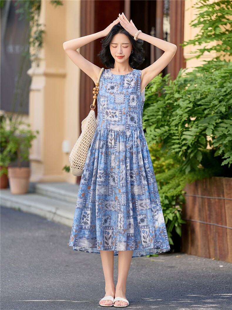 蓝色印花无袖宽松版时尚学院风连衣裙,女装连衣裙,水衣源
