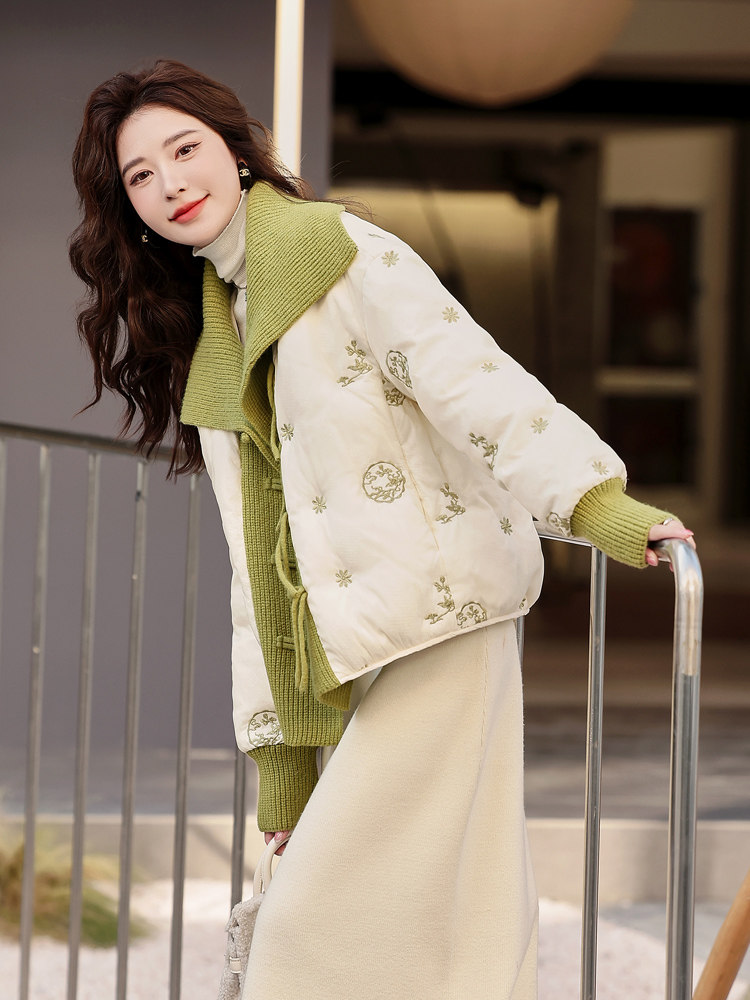 现货2025冬季新款小众设计休闲气质拼接短款羽绒服,女装羽绒服,深水步