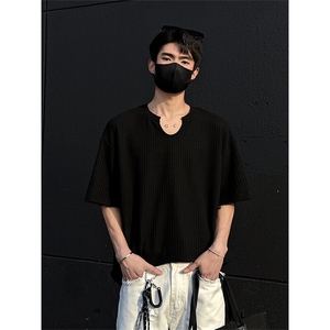特批P19无差价2025夏季V领纹理感薄款男宽松时尚垂感短袖T恤T5113图片