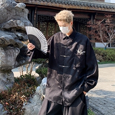 黑色