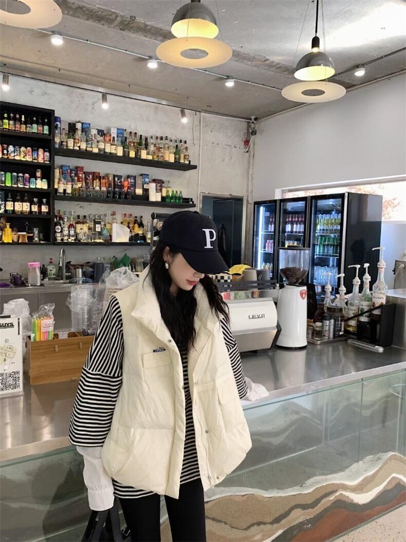 羽绒马甲女2022秋冬新款加厚保暖连帽马夹外穿坎肩，女装马甲，川哲