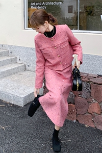 小香风羽绒服套装女2024年冬季新款气质高级感粉色配半身裙两件套图片