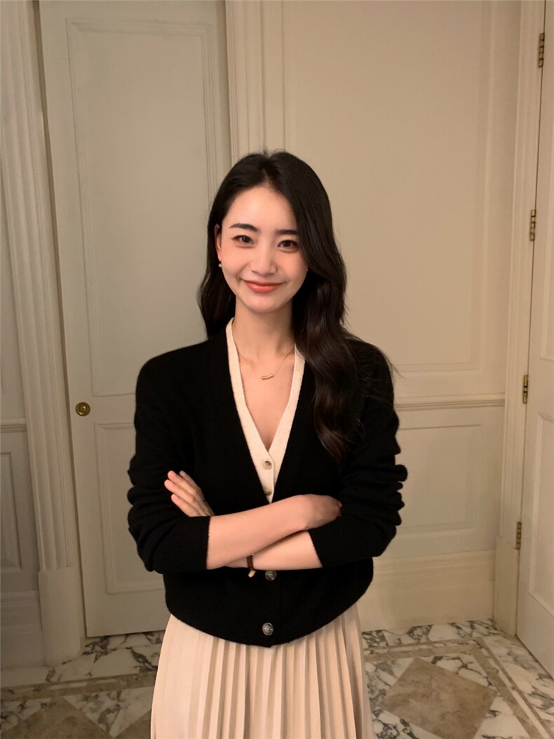 秋冬新款低v领女修身纯色开衫百搭时尚,针织衫/毛衣,玛卡隆羊绒