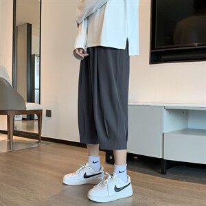 浅灰色