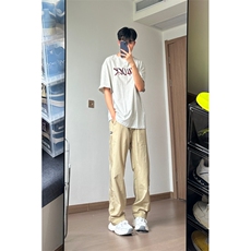 卡其色