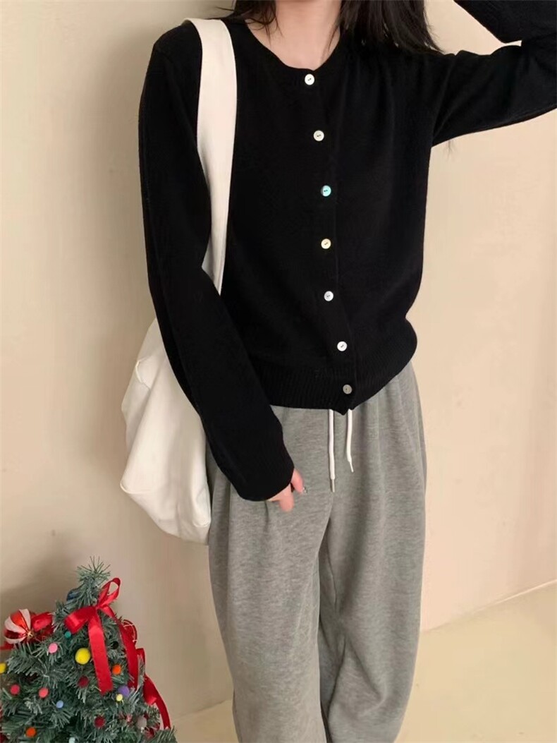 红色衣服针织开衫春秋新款宽松短款显瘦洋气打底外套上衣,针织衫/毛衣,半城羊绒