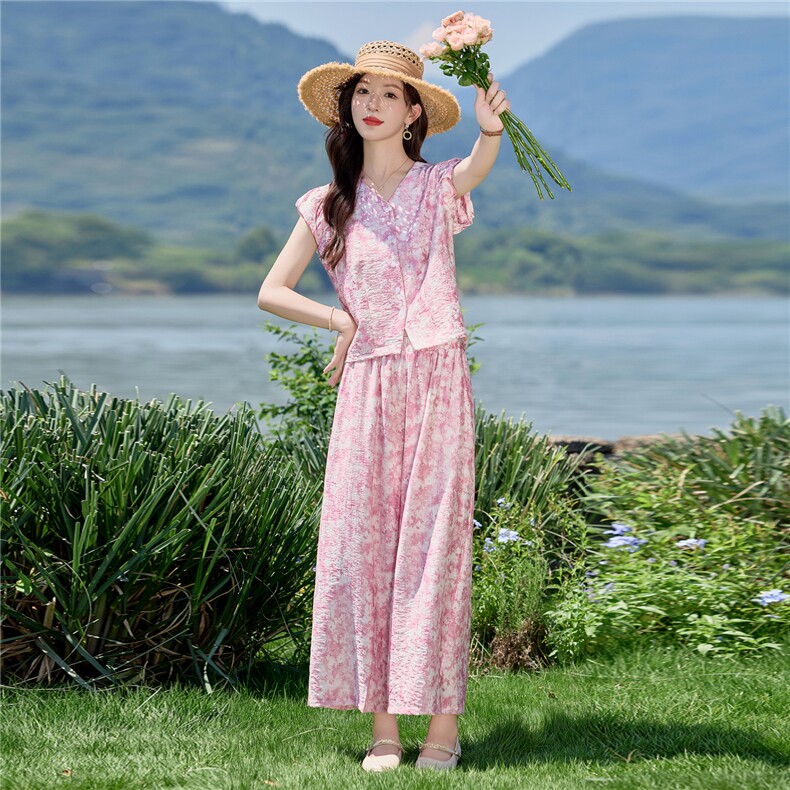 2867时尚气质V领印花套装,女装套装/套裙,罗得堡