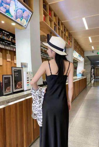 连衣裙，女装连衣裙，魅力元素