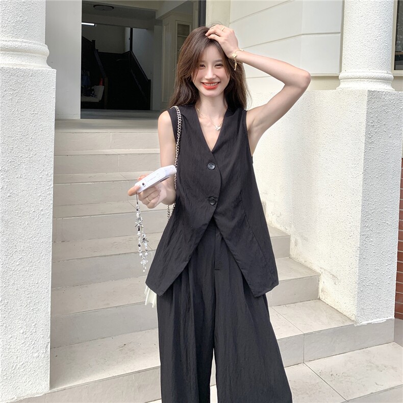 老钱风黑色无袖马甲套装女夏季新款超火复古休闲显瘦阔腿裤两件套,女装套装/套裙,2C167