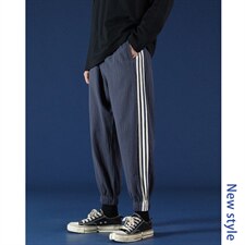 深灰色