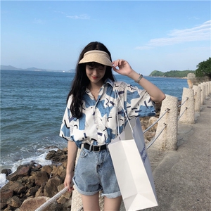 2021韩版小清新几何印花衬衫短袖休闲显瘦衬衣上衣图片