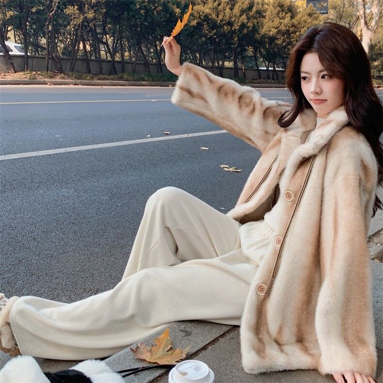 杏色浅咖色皮毛一体外套女冬季仿貂绒麂皮绒2C353--717#P235K358,女装短外套,2C353