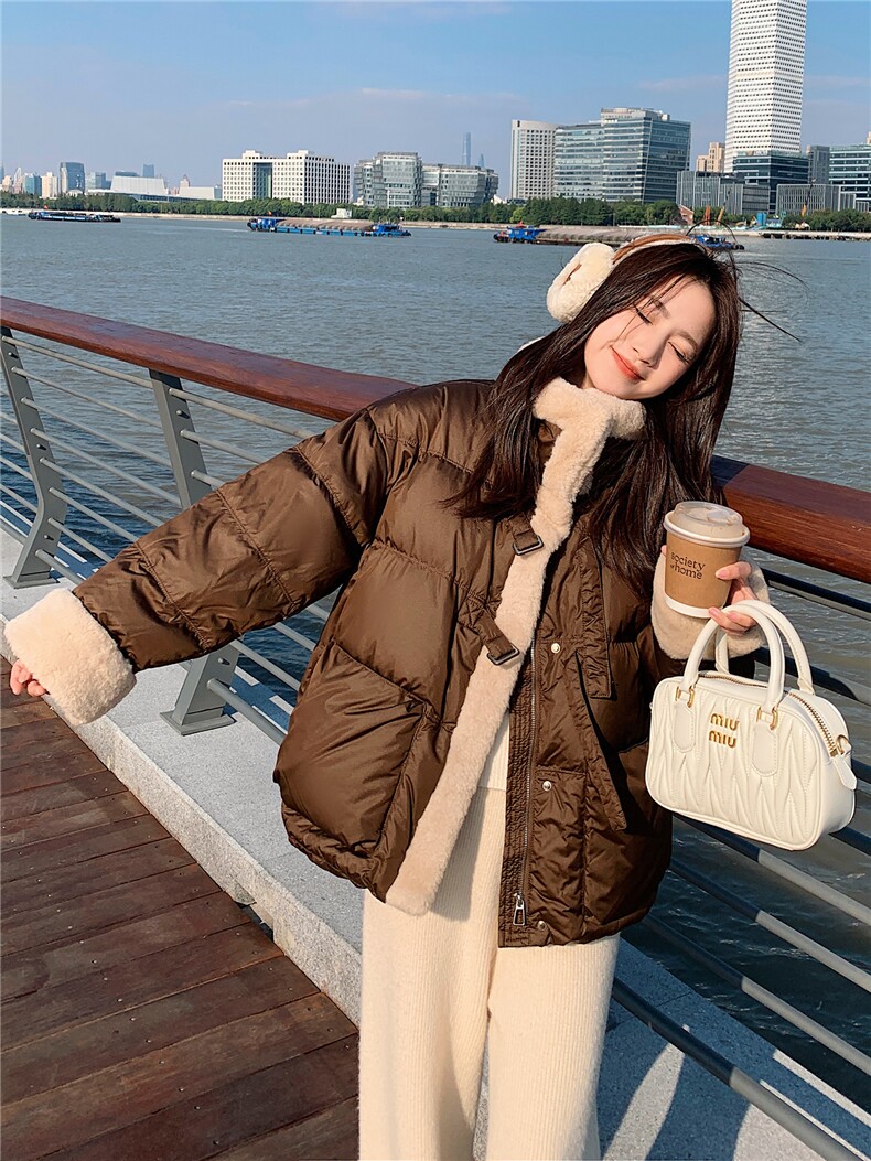 羊羔毛领美拉德短款羽绒服女冬季2025新款小个子高级流行设计小众,女装羽绒服,艾米莉亚