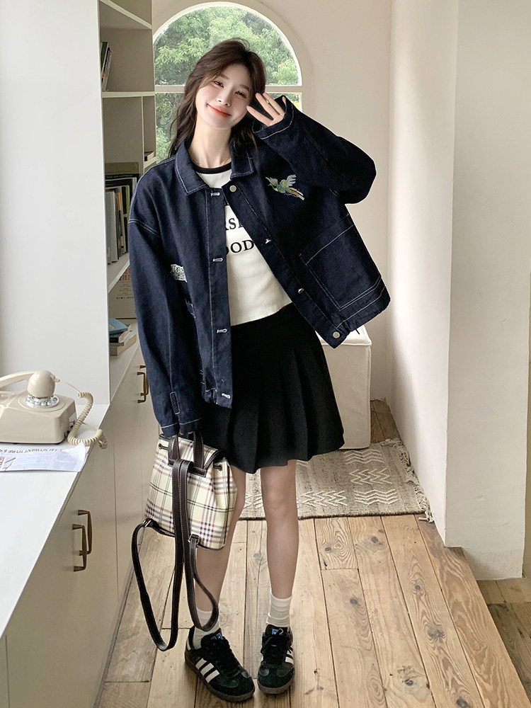 藏青色刺绣牛仔外套女春秋2025新款学院风小个子短款百搭翻领上衣,女装短外套,天使之佳话