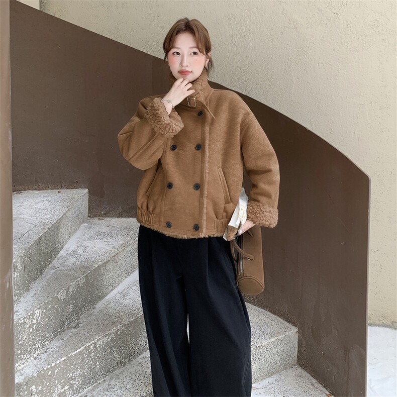 209-3290-P195-268皮毛一体双排扣加厚2025年冬季,女装短外套,韩蜜菓