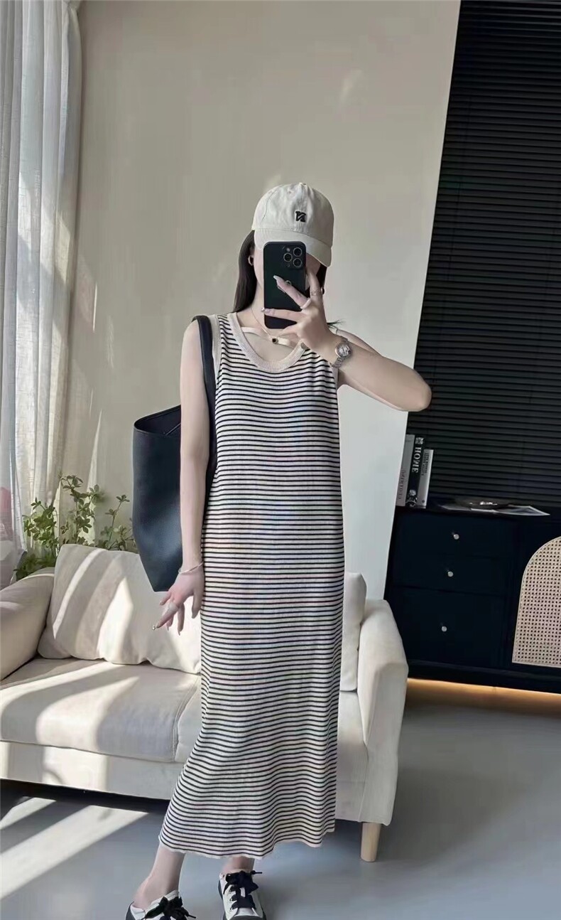 夏季新款V领潮牌港味复古修身显瘦女士条纹连衣裙，女装连衣裙，琳华羊绒