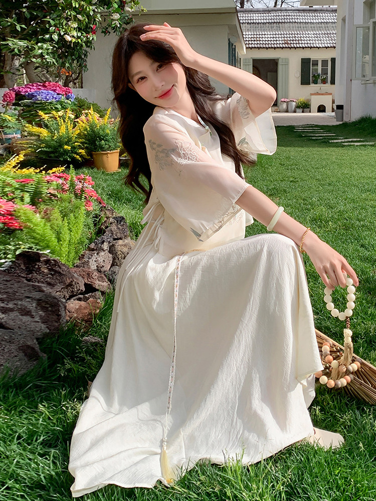 民族风新中式短袖绣花衬衫半身裙两件套仙女裙松紧腰2024年夏季，女装连衣裙，诺蝶