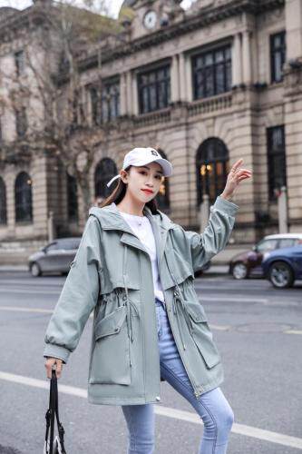 水洗派克风衣洋气，女装风衣，百变诱惑