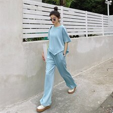 浅蓝