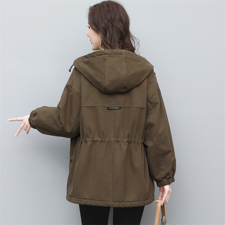 现货。2025冬装新款时尚简约气质休闲加绒连帽外套派克服。,女装派克服,依万里